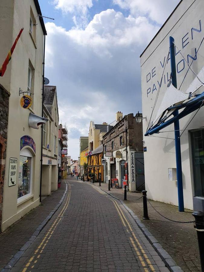 Stylish Flat In Central Tenby & Free Parking Dış mekan fotoğraf