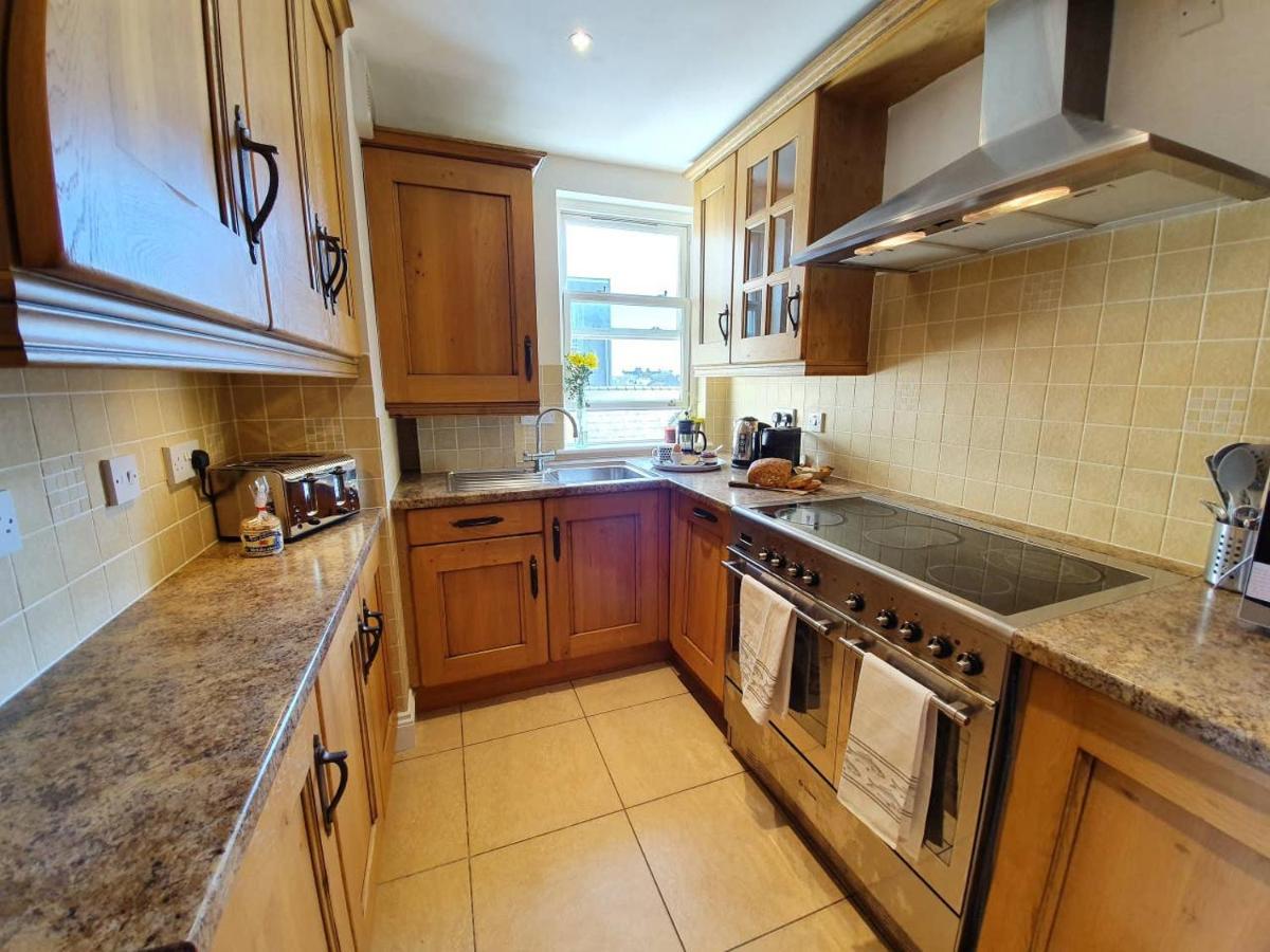 Stylish Flat In Central Tenby & Free Parking Dış mekan fotoğraf