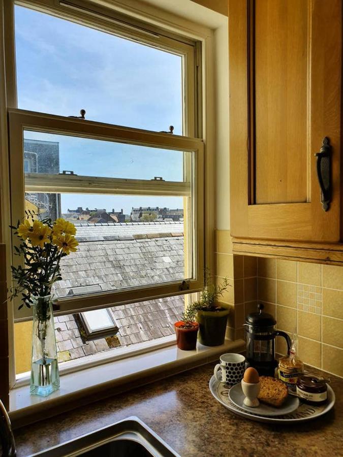 Stylish Flat In Central Tenby & Free Parking Dış mekan fotoğraf